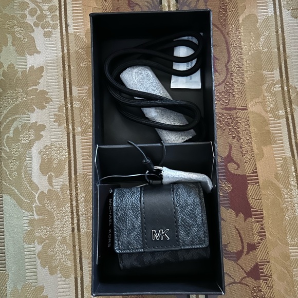 Michael Kors Other - NWT MK Apple Air Pods Lanyard